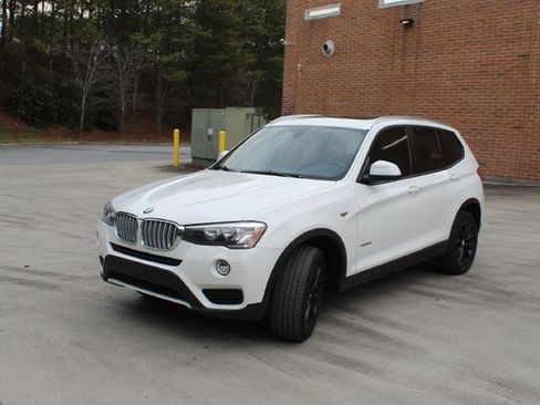 Used 2017 BMW X3 xDrive28i image 2