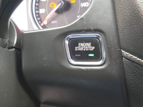 Used 2018 GMC Acadia SLT image 33