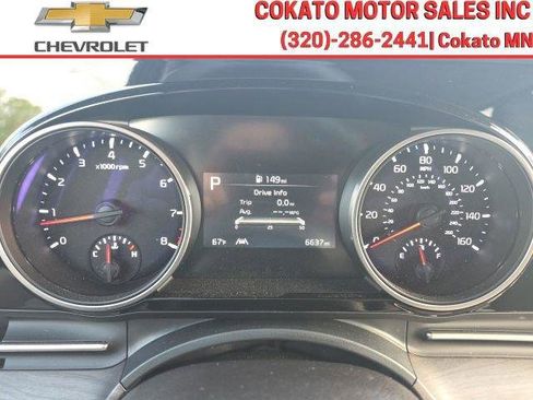 Used 2024 Kia Carnival EX FWD image 34