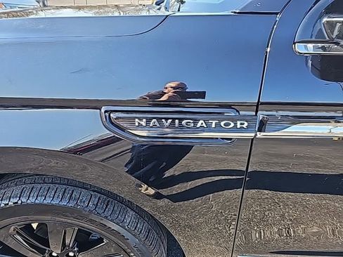 Used 2022 Lincoln Navigator Reserve image 7