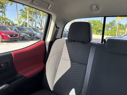 Used 2022 Toyota Tacoma SR5 w/ Technology Package RWD image 17