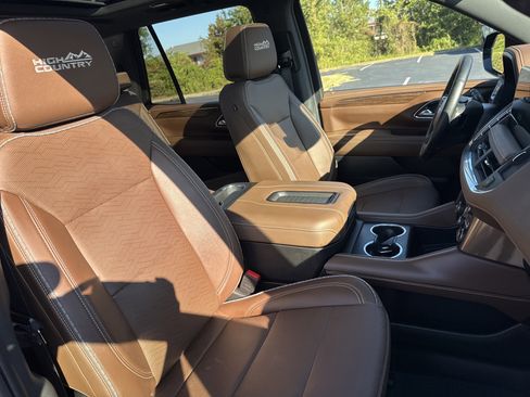 Used 2024 Chevrolet Tahoe High Country image 37