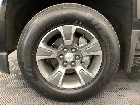 Used 2018 Chevrolet Colorado Z71 AWD/4WD image 3