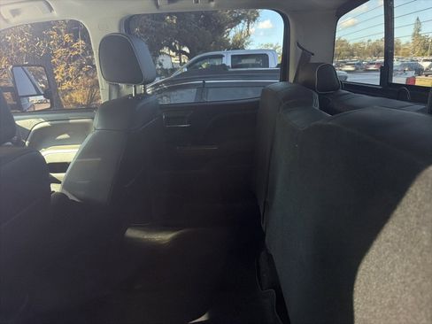 Used 2018 Chevrolet Silverado 2500 High Country w/ Duramax Plus Package image 8