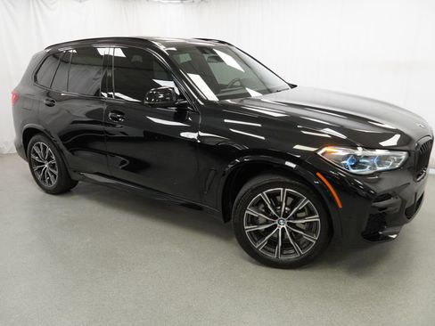 Used 2022 BMW X5 xDrive40i w/ M Sport Package AWD/4WD image 6