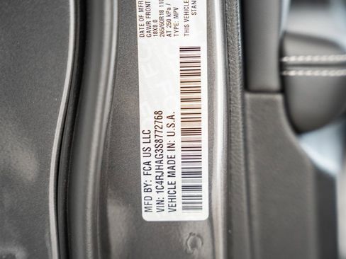 New 2025 Jeep Grand Cherokee Laredo X w/ Luxury Tech Group I image 38