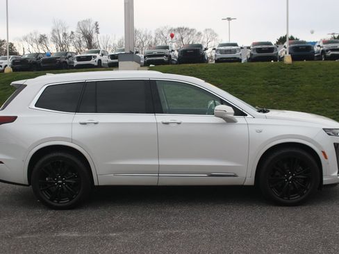 Used 2020 Cadillac XT6 Premium Luxury image 8