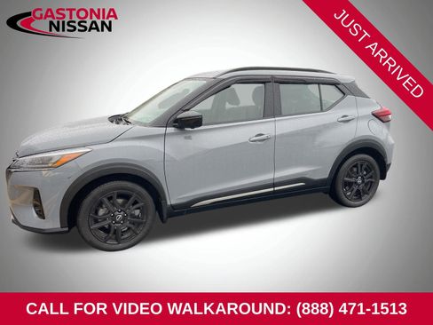 Used 2023 Nissan Kicks SR image 1