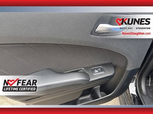 Used 2022 Dodge Charger R/T w/ Performance Handling Group RWD image 40