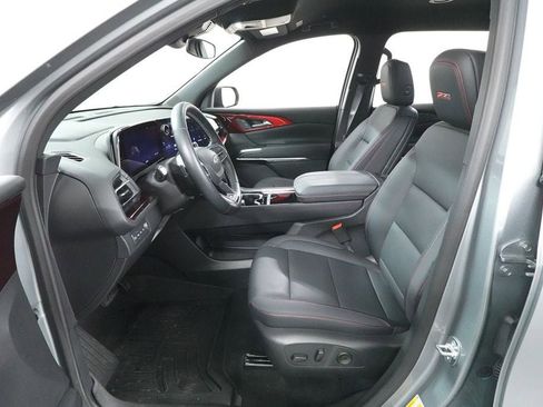 Used 2025 Chevrolet Traverse Z71 w/ Driver Confidence Package AWD/4WD image 24