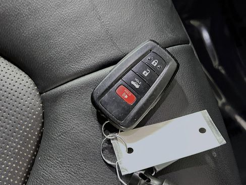 Used 2023 Toyota Camry XLE image 36