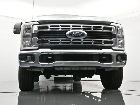 Certified 2025 Ford F250 XLT image 36