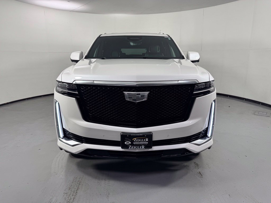 Used 2024 Cadillac Escalade ESV Premium Luxury AWD/4WD image 2