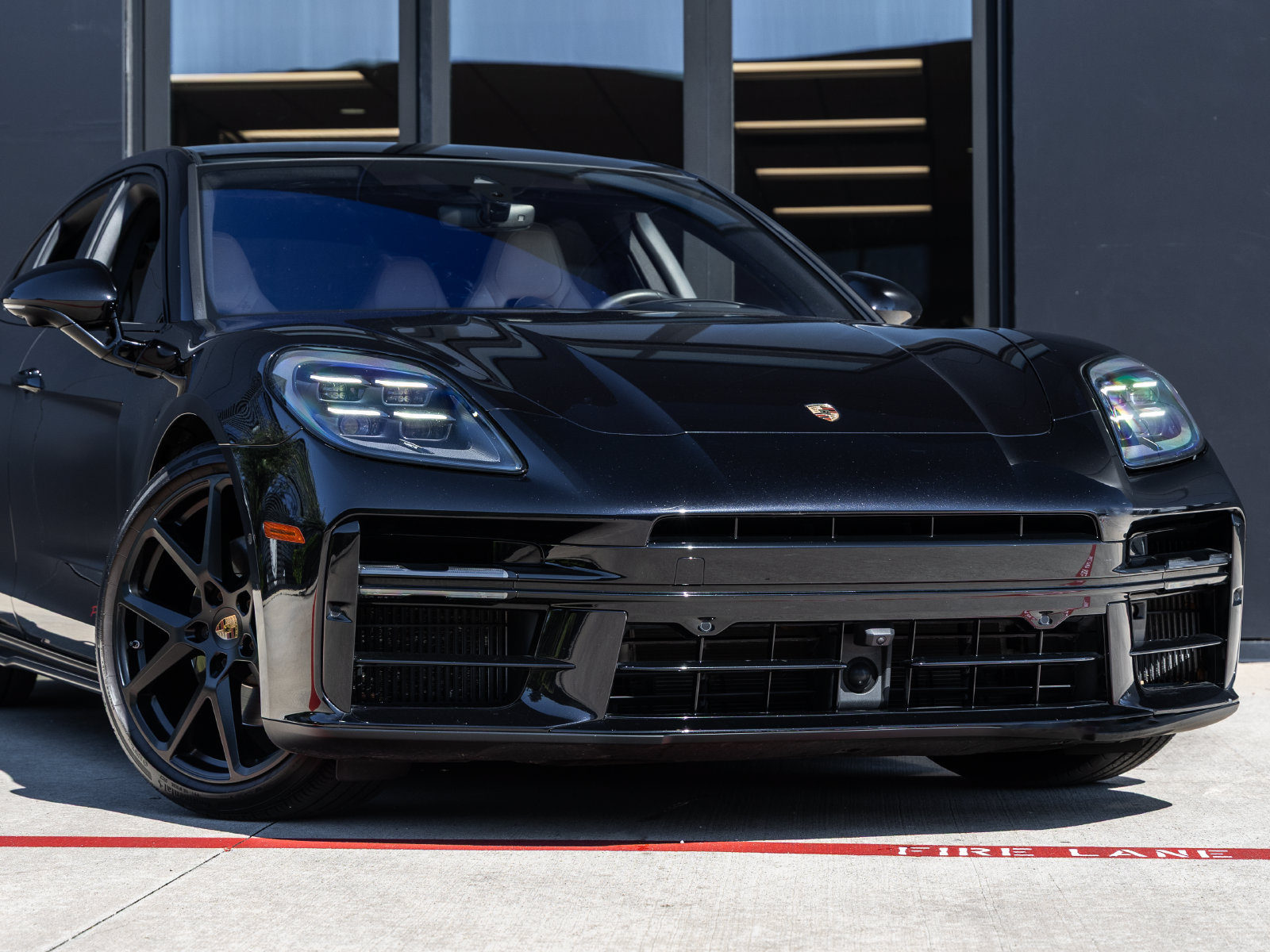 Certified 2024 Porsche Panamera RWD image 9