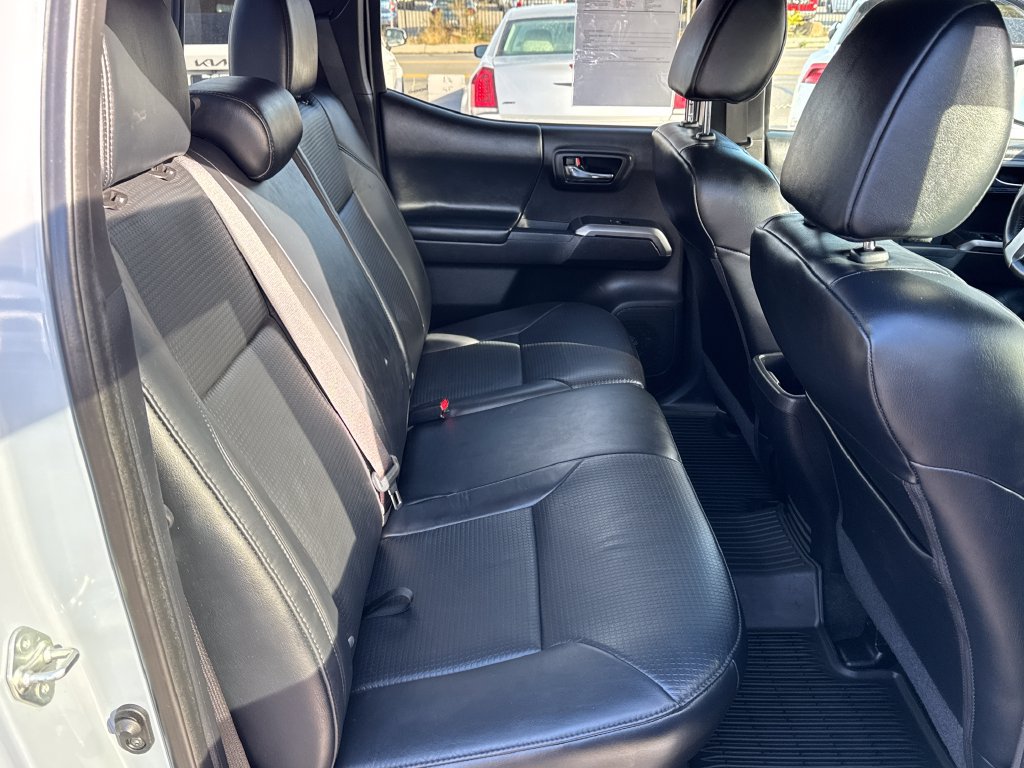 Used 2018 Toyota Tacoma Limited AWD/4WD image 35