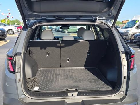 Used 2025 Hyundai Tucson SEL AWD/4WD image 14