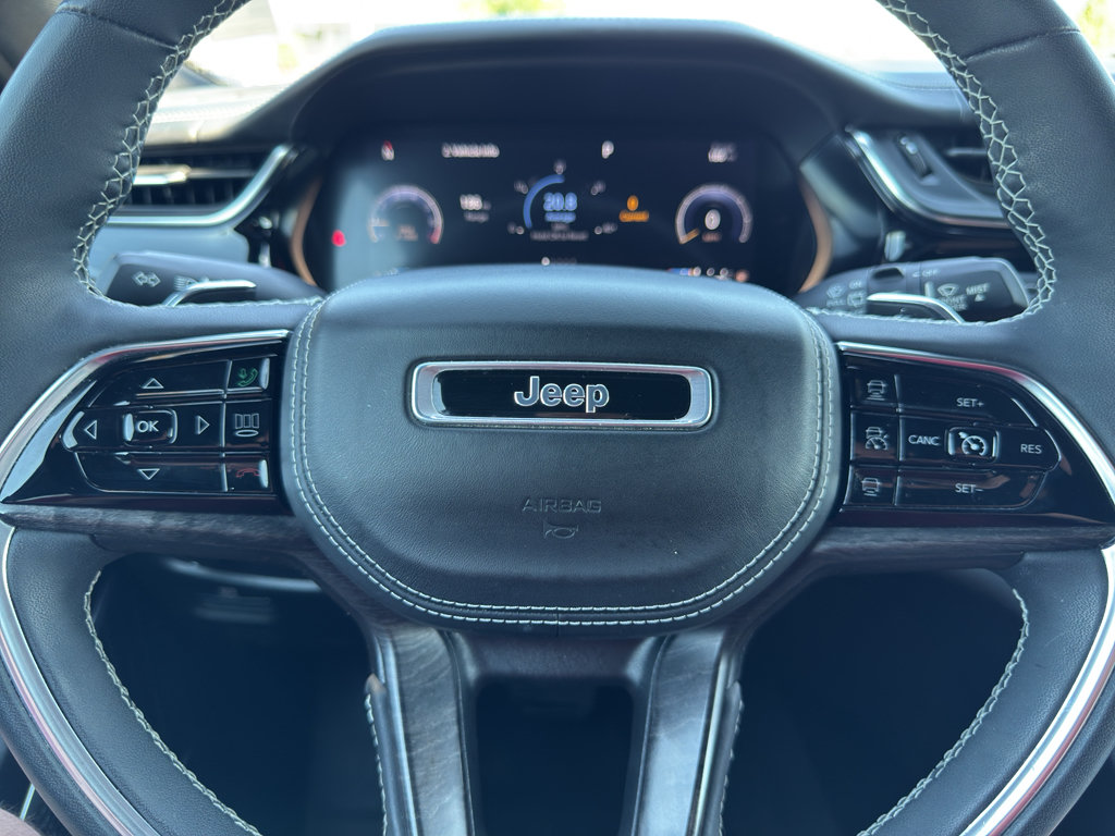 Used 2023 Jeep Grand Cherokee L Overland AWD/4WD image 17