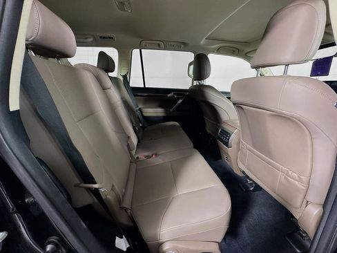 Used 2023 Lexus GX 460 Premium w/ Premium Package AWD/4WD image 34