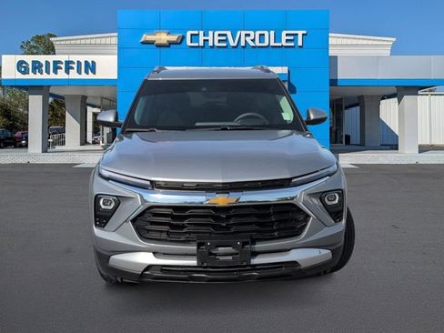 Used 2025 Chevrolet TrailBlazer LT AWD/4WD image 12