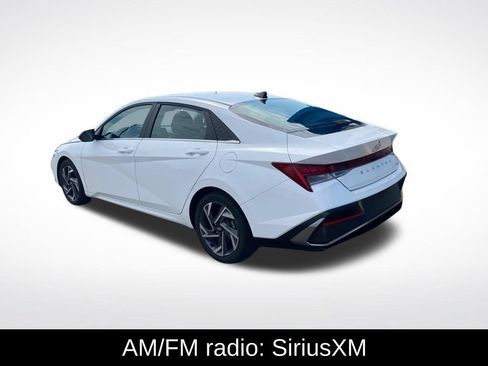 Used 2025 Hyundai Elantra Limited FWD image 5