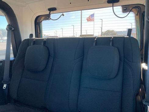 Used 2019 Jeep Wrangler Sport image 11