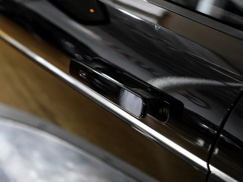 Used 2024 Land Rover Range Rover Evoque S image 41