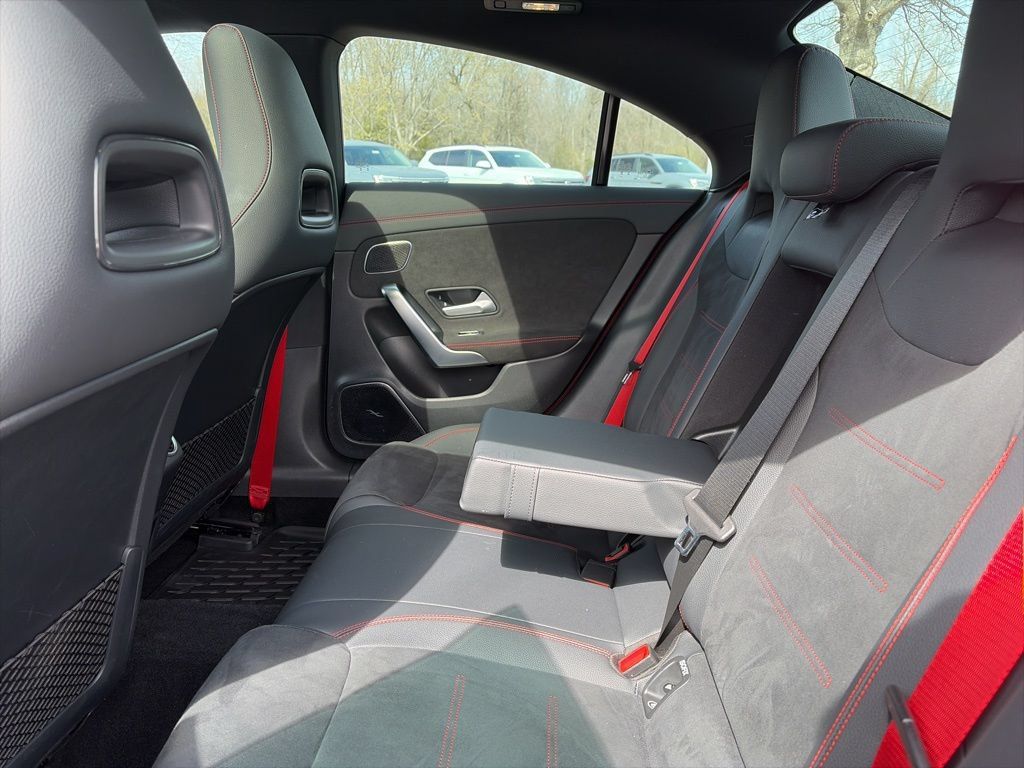 Used 2025 Mercedes-Benz CLA 35 AMG 4MATIC image 26