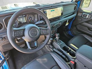 New 2026 Jeep Gladiator Rubicon video 3