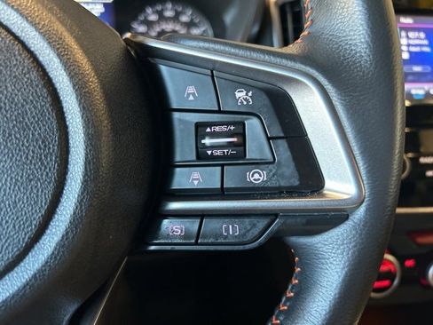 Used 2023 Subaru Crosstrek 2.0i Premium image 14