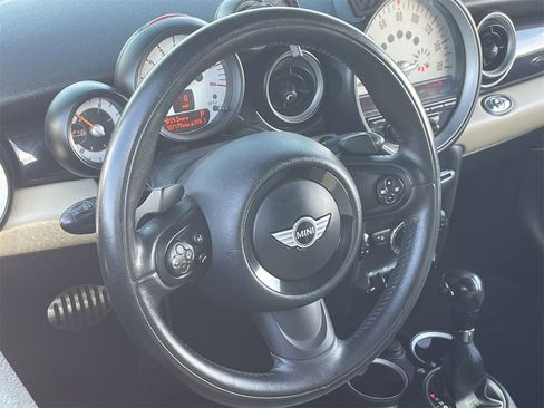 Used 2011 MINI Cooper S image 21