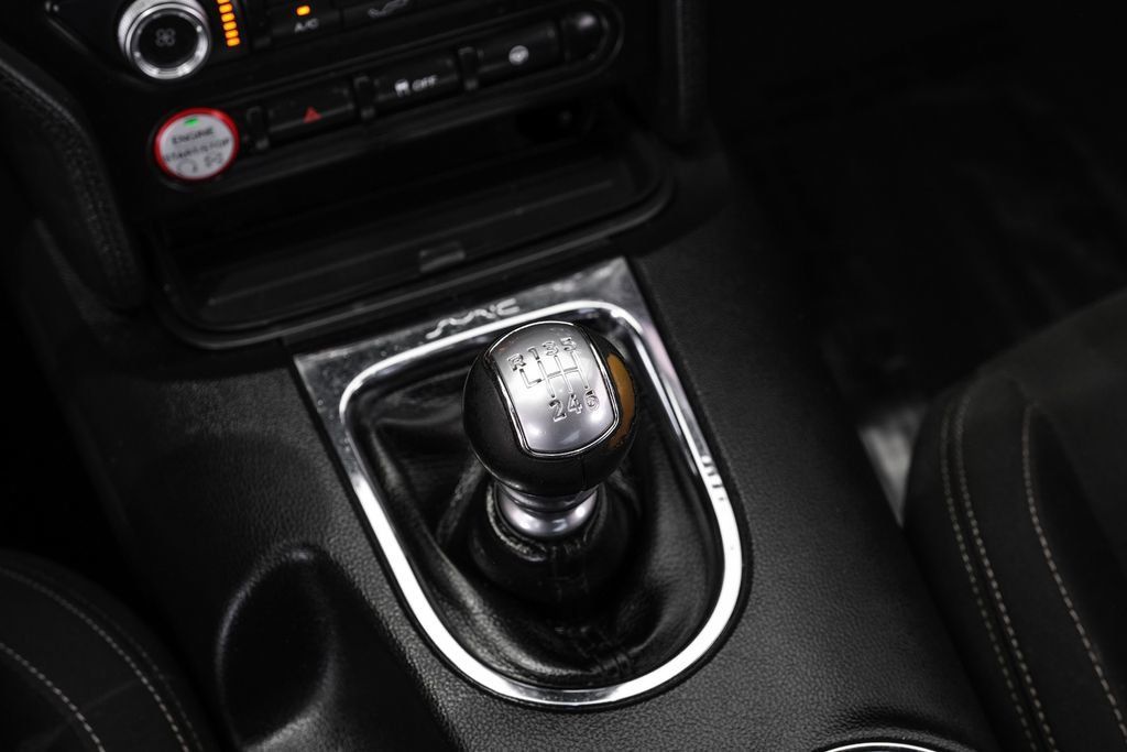 Used 2016 Ford Mustang Coupe RWD image 29