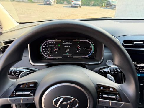 Used 2024 Hyundai Tucson Blue AWD/4WD image 11