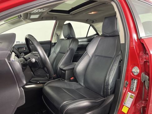 Used 2014 Toyota Corolla S Premium w/ Driver Convenience Package image 4