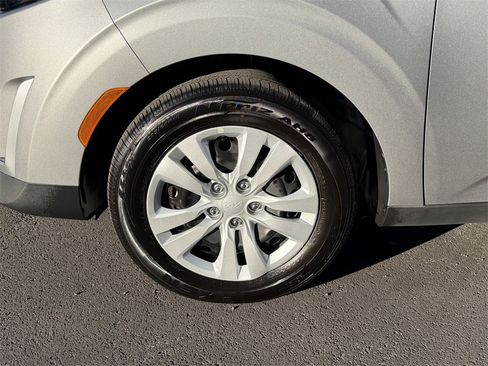 Used 2023 Kia Soul LX image 27