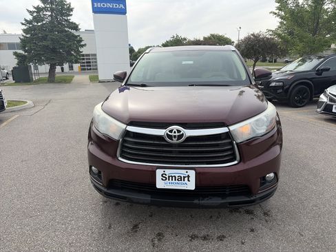 Used 2015 Toyota Highlander XLE AWD/4WD image 2