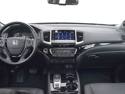 Used 2018 Honda Pilot Elite image 17