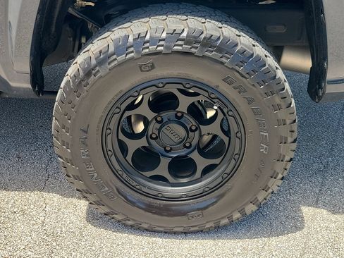 Used 2024 Toyota Tacoma SR5 RWD image 5