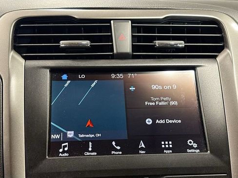 Used 2019 Ford Fusion SEL FWD image 14