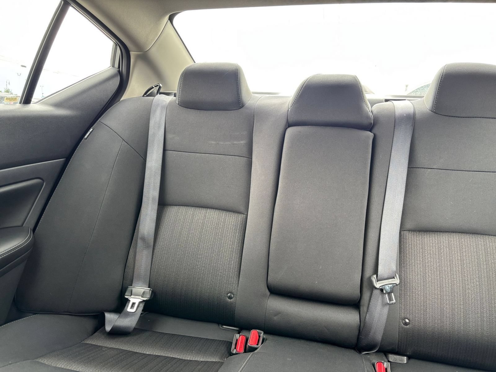 Used 2025 Nissan Altima 2.5 SV FWD image 39