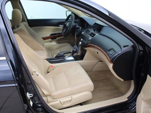 Used 2011 Honda Accord EX image 35