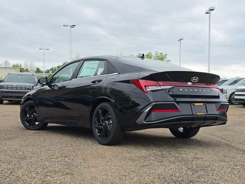 New 2026 Hyundai Elantra SEL Sport Premium FWD image 15