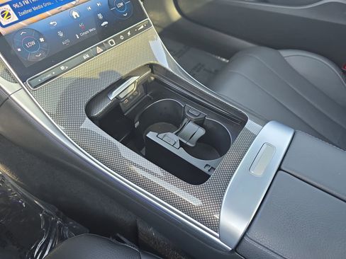 Certified 2025 Mercedes-Benz CLE 300 4MATIC Coupe image 25