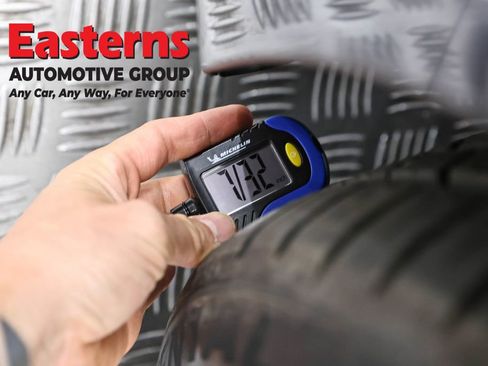 Used 2018 Tesla Model 3 Long Range image 21