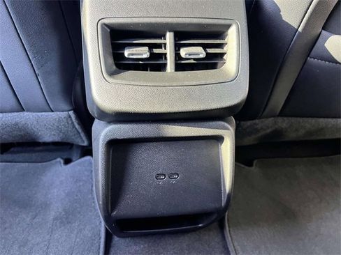 Used 2025 Chevrolet Equinox EV LT w/ Convenience Package image 15