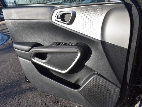 New 2025 Kia Soul LX image 27