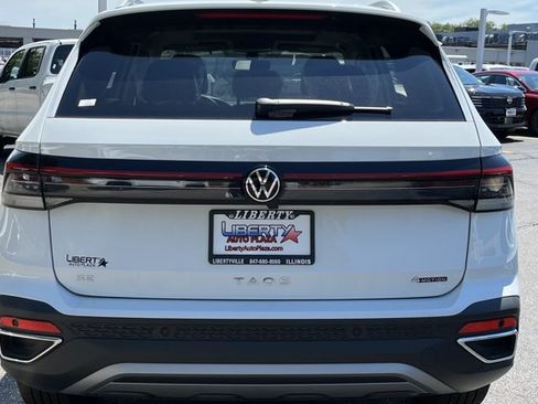New 2026 Volkswagen Taos SE AWD/4WD image 9