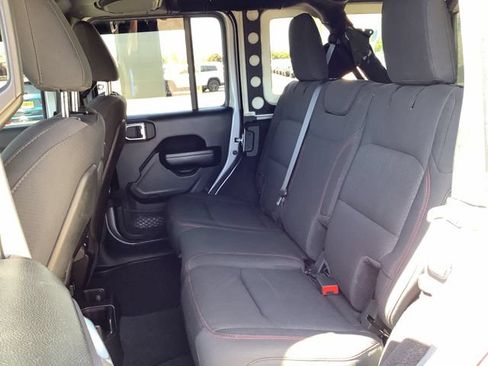 Used 2021 Jeep Wrangler Unlimited Rubicon AWD/4WD image 27