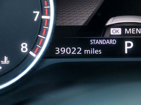 Used 2025 Nissan Pathfinder SV FWD image 11