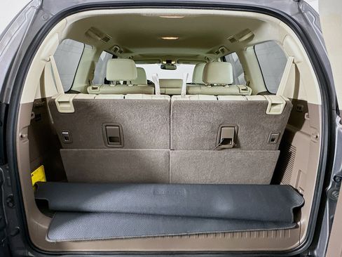 Used 2014 Lexus GX 460 image 31