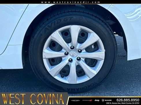 Used 2024 Toyota Corolla LE AWD/4WD image 17
